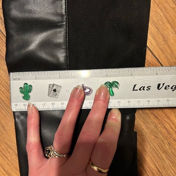 Over the knee boots - Picture 9 of 12